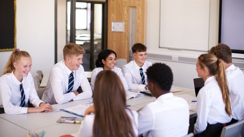 Adressing misogyny through PSHE (800x450)